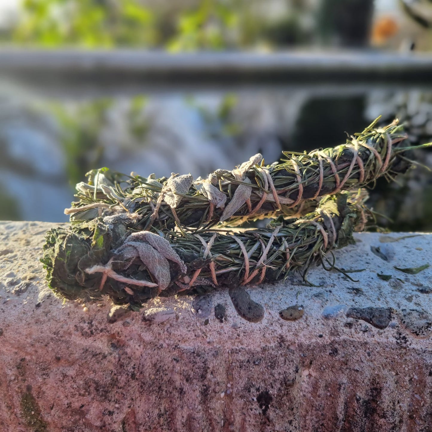 Bâton de Fumigation – Purification Guerrière (Ortie • Sauge Officinale • Romarin)