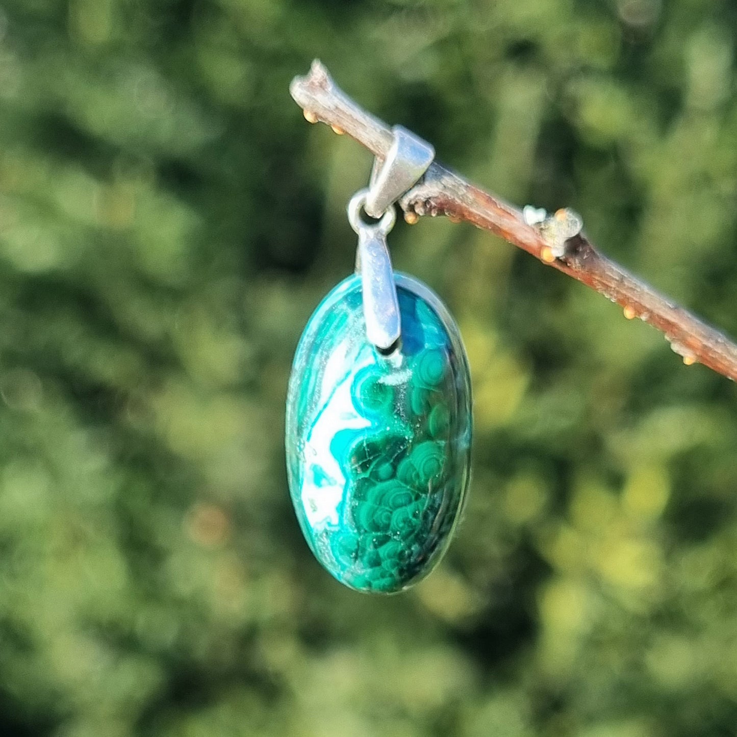 Chrysocolle à malachite en pendentif