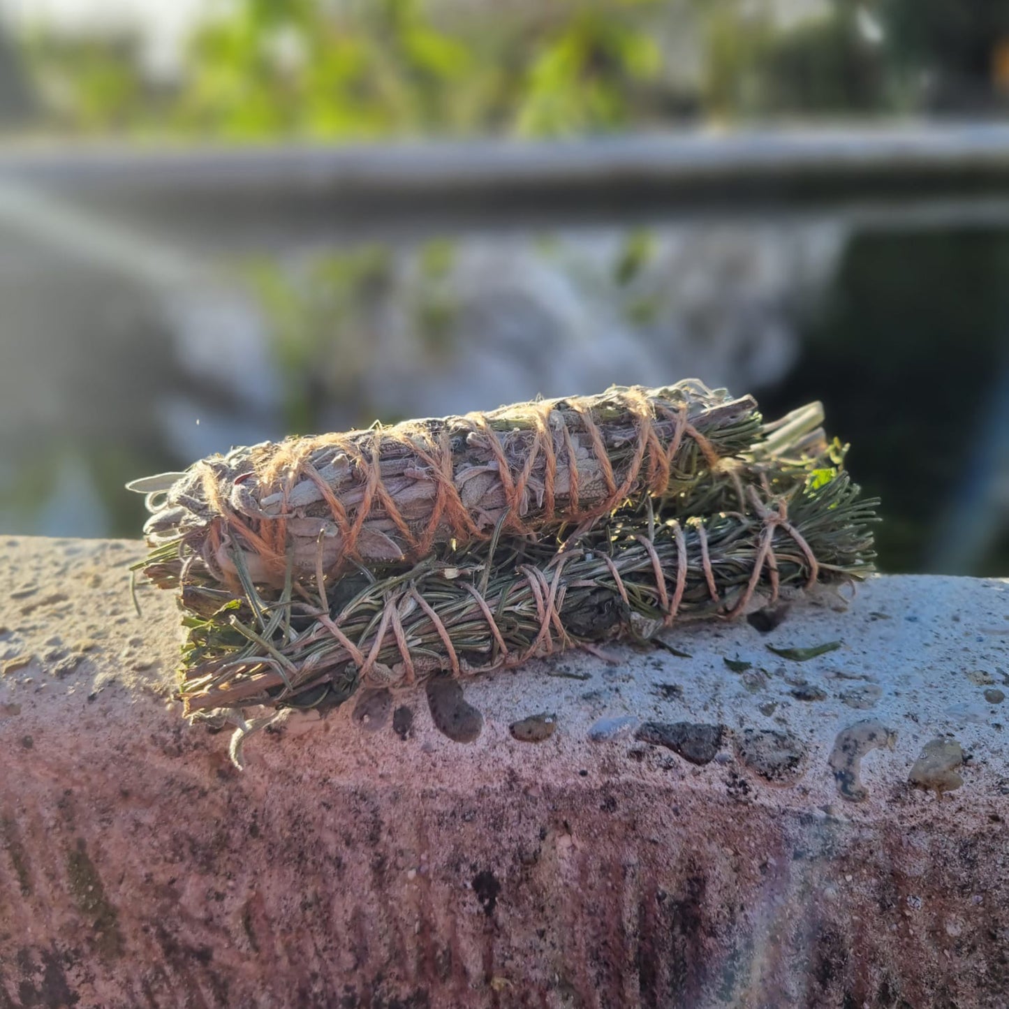 Bâton de Fumigation – Souffle Sacré (Sauge Officinale • Romarin)
