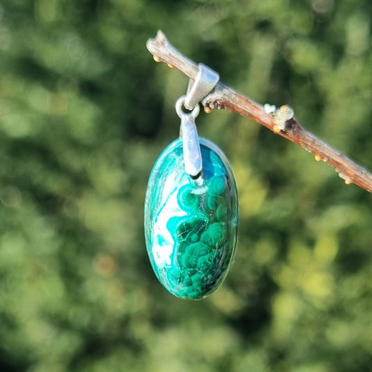 Chrysocolle à malachite en pendentif